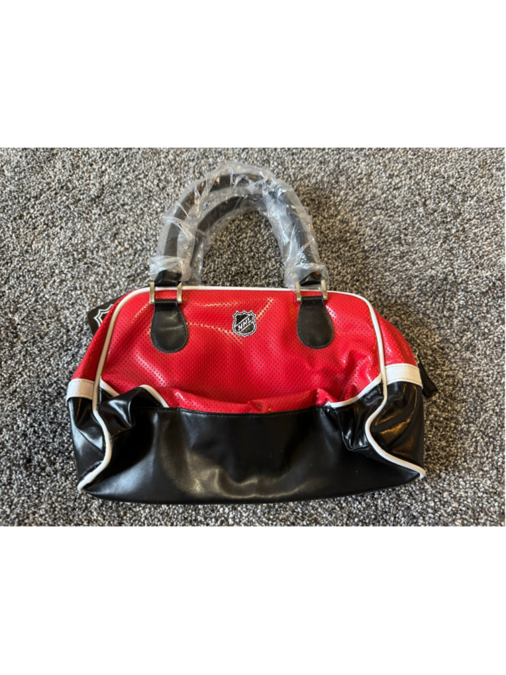 Women's NHL Takedown Purse Chicago Blackhawks Bag Red Black - Picture 5 of 10